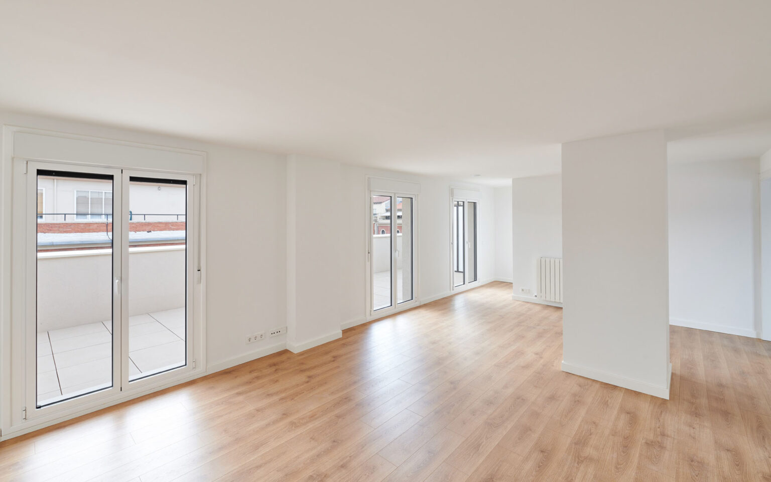 PARQUET Y LAMINADOS - Innomat - Fotografía cedida por ByE Arquitectos.